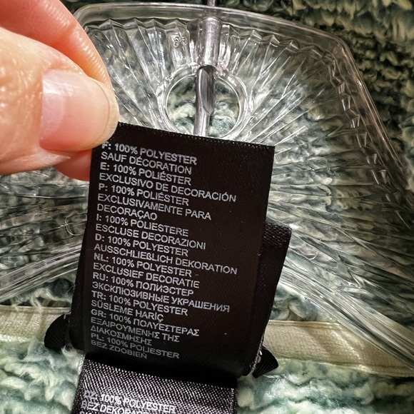 The North Face Osito Fleece Jacket — Cozy Plush Warmth in Sage Green, Size Small - Picture 10 of 11